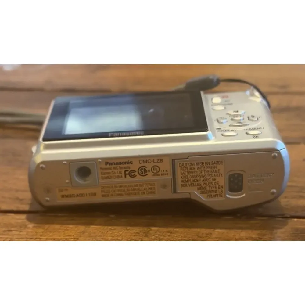 Vintage Panasonic Lumix DMC-LZ8 8.1MP Digital Camera Black 5x Zoom TESTED WORKS